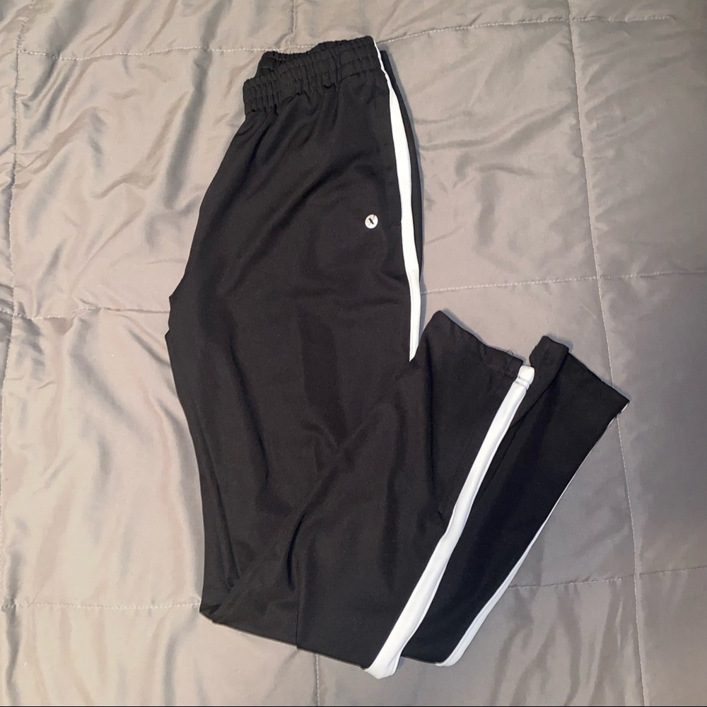 Xersion girl’s black and white jogging pants